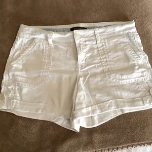 Anthropologie Level 99 White Linen Blend Shorts